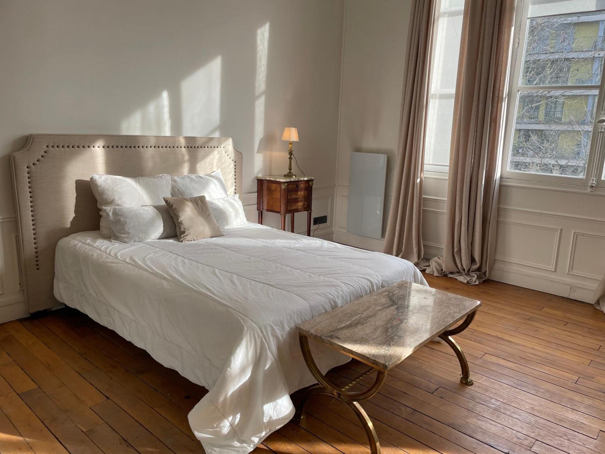 7eme Invalides/ Tour Eiffel 1er Etage Appartamento